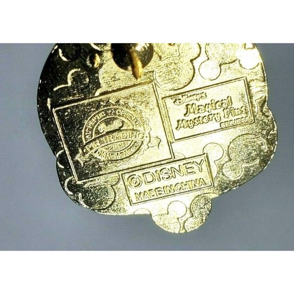 Authentic Official Pin Trading Disney 2013 Lady And The Tramp Pin Collectible - Picture 9 of 12